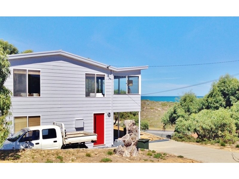 8 Harris Street, Guilderton WA 6041