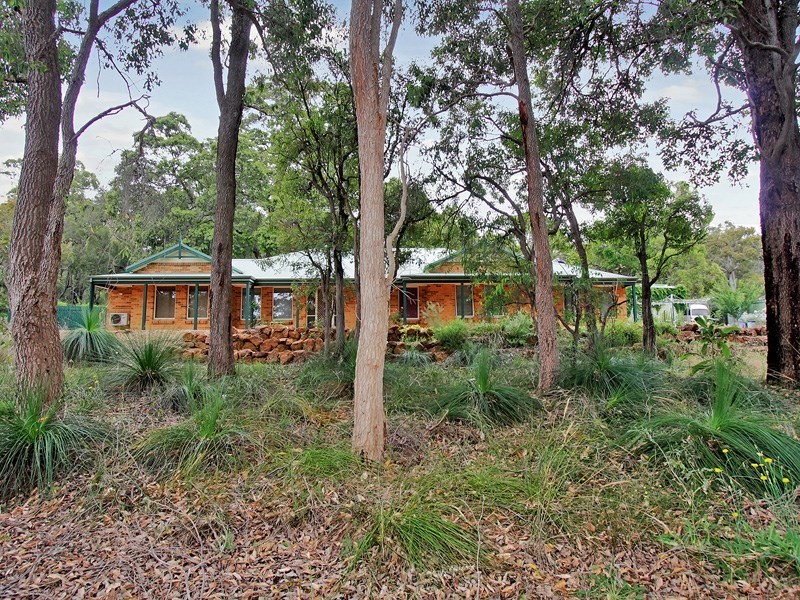 232 Glenisla Road, Carmel WA 6076