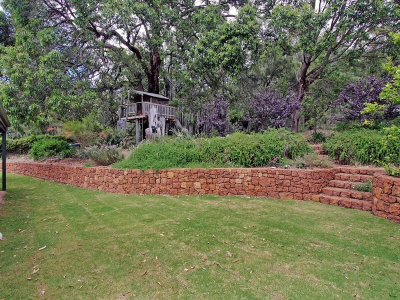 232 Glenisla Road, Carmel WA 6076