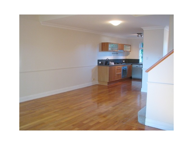 2/25 Barnfield Road, Claremont WA 6010