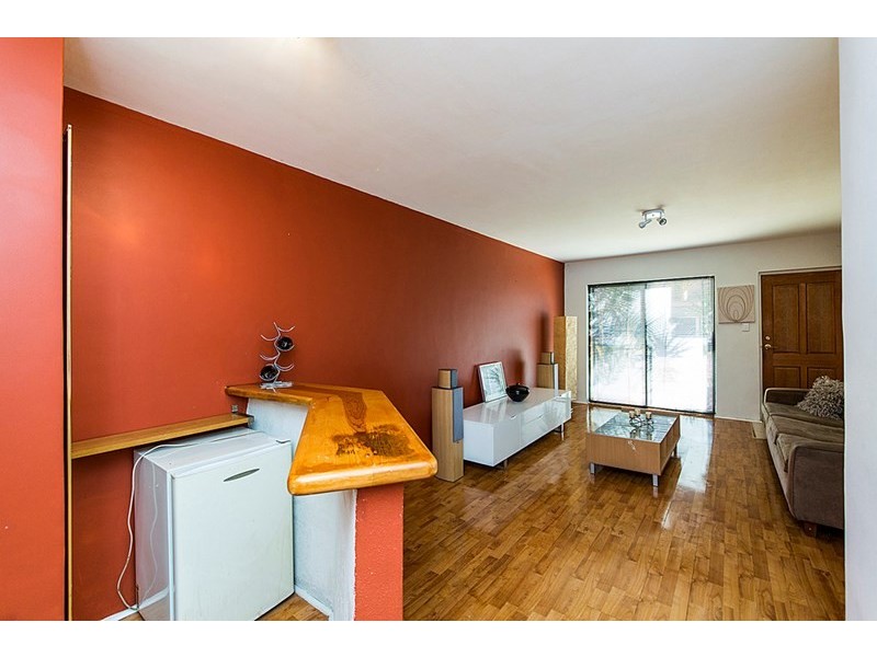 51/42 Pollard Street, Glendalough WA 6016