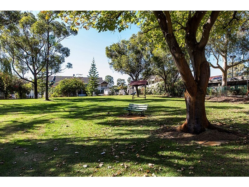 51/42 Pollard Street, Glendalough WA 6016