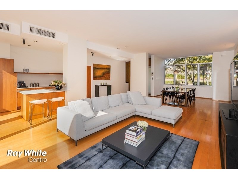 32 Mere View Way, Subiaco WA 6008