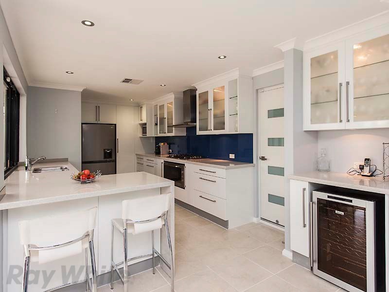 11 Honeyeater Circle, Wembley WA 6014