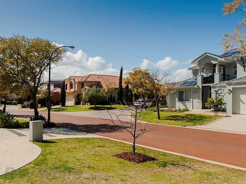 11 Honeyeater Circle, Wembley WA 6014