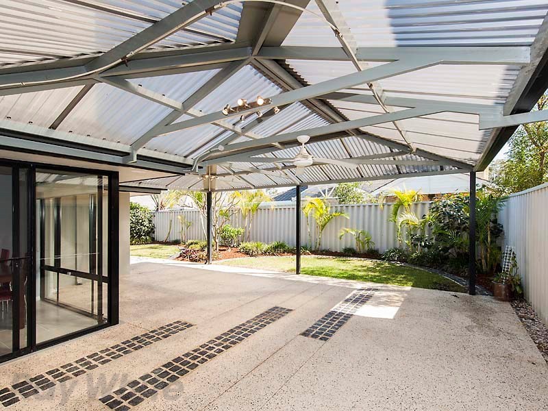 11 Honeyeater Circle, Wembley WA 6014