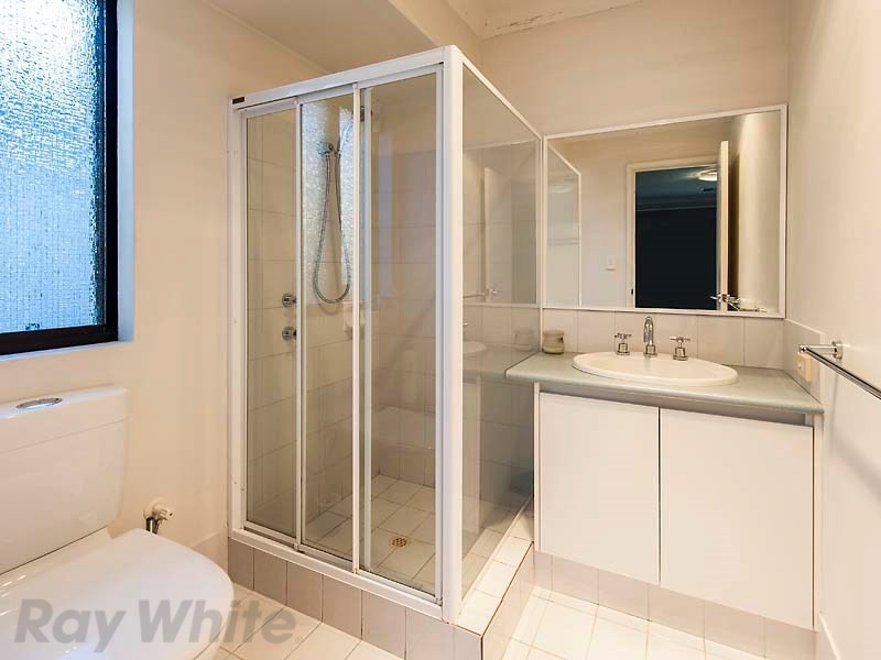 11 Honeyeater Circle, Wembley WA 6014