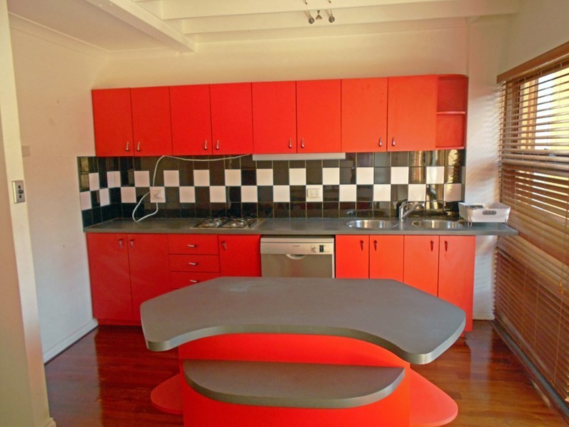 2/3 Harvest Road, North Fremantle WA 6159