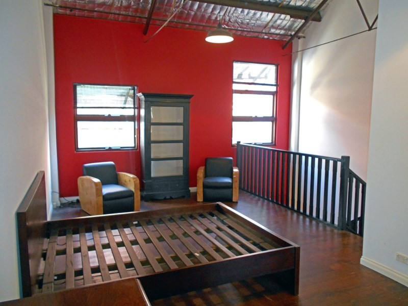 2/3 Harvest Road, North Fremantle WA 6159