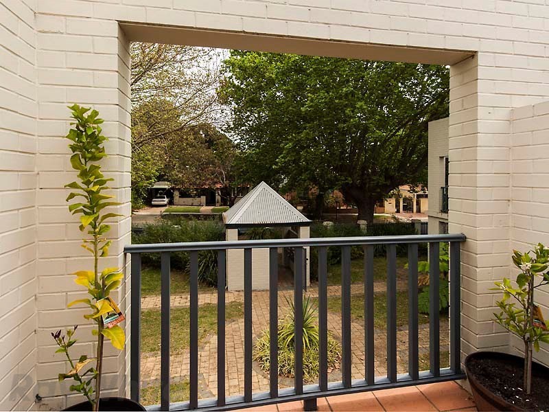 10/24 Landsdowne Street, Jolimont WA 6014