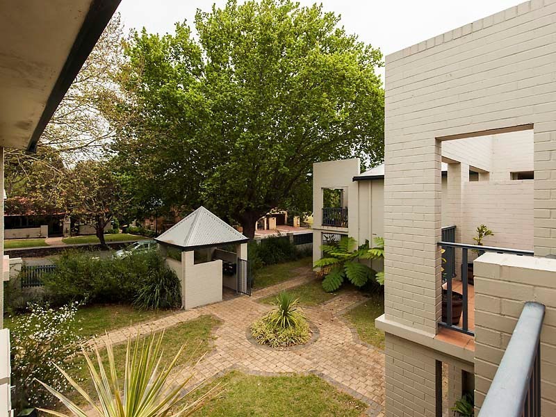 10/24 Landsdowne Street, Jolimont WA 6014