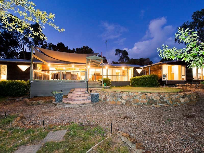 61 Lewis Road, Serpentine WA 6125