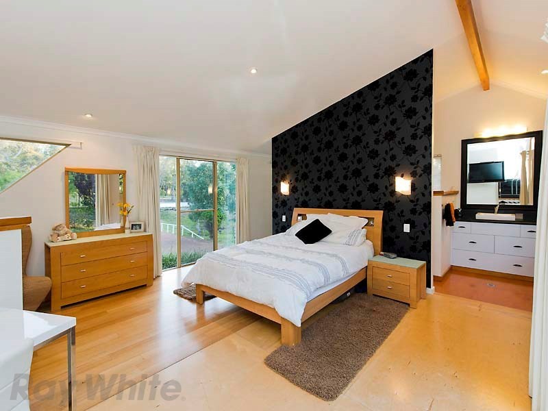 61 Lewis Road, Serpentine WA 6125