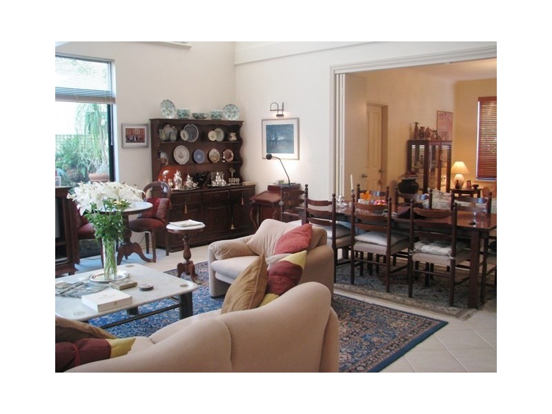 27 Tallow Tree Crescent, Subiaco WA 6008