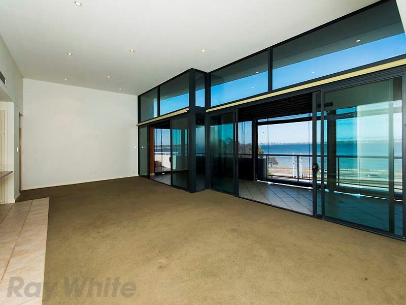 11/105 Melville Parade, Como WA 6152