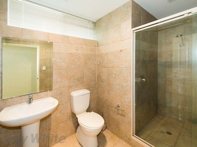 11/105 Melville Parade, Como WA 6152