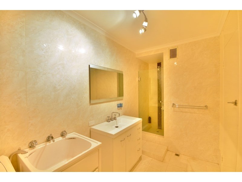 11/40 Pollard Street, Glendalough WA 6016