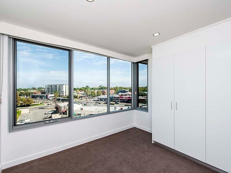 604/19 Ogilvie Road, Mount Pleasant WA 6153