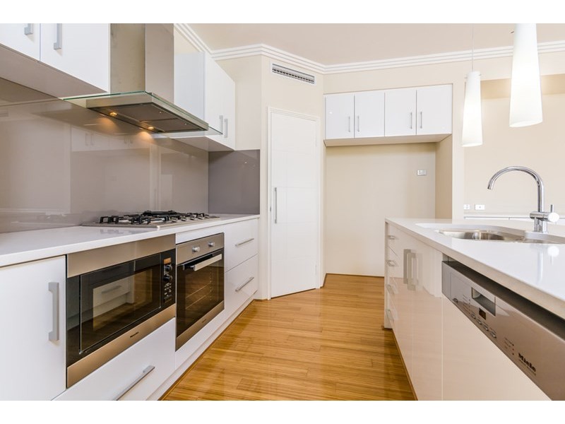 7 Balandi Way, City Beach WA 6015