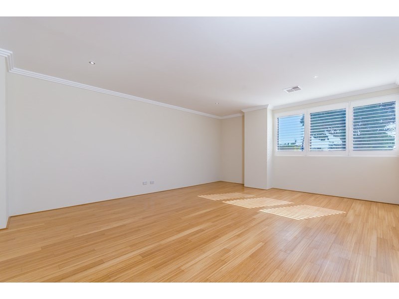 7 Balandi Way, City Beach WA 6015