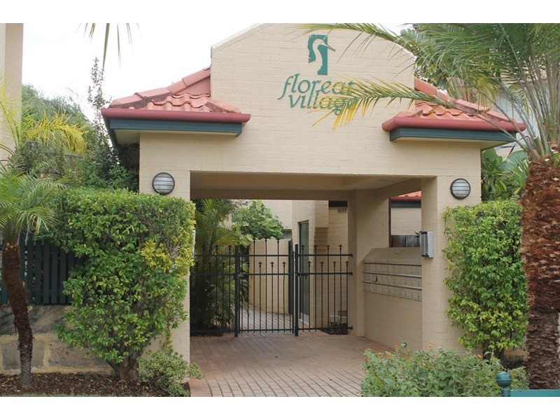 23W/24 Pearson Street, Churchlands WA 6018