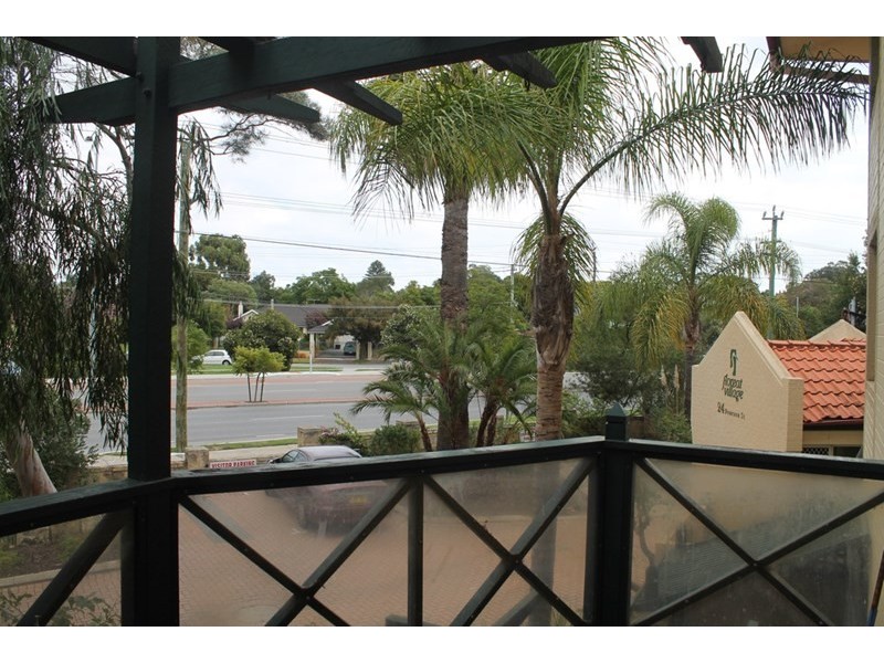 23W/24 Pearson Street, Churchlands WA 6018