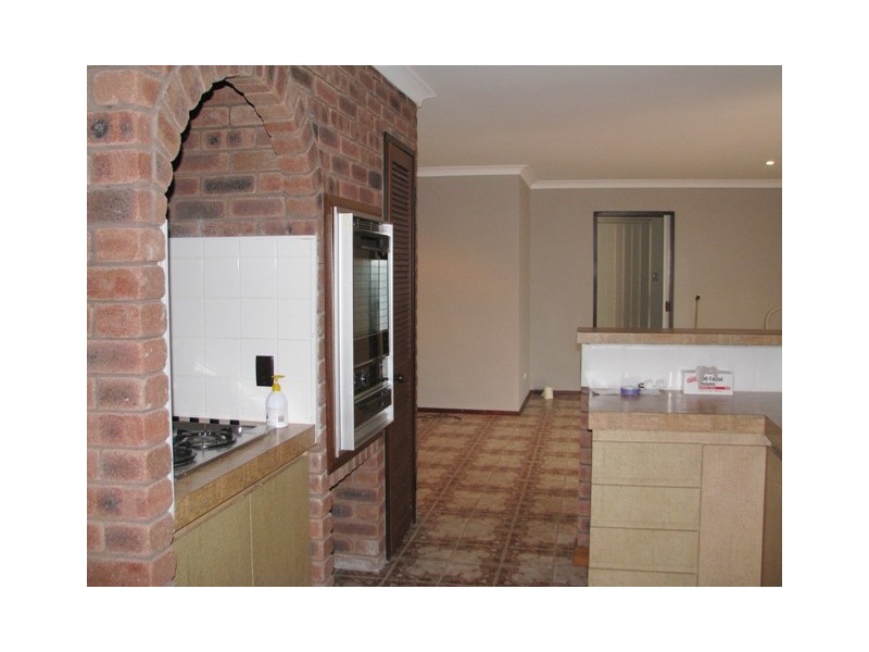 1 Empen Court, Leeming WA 6149