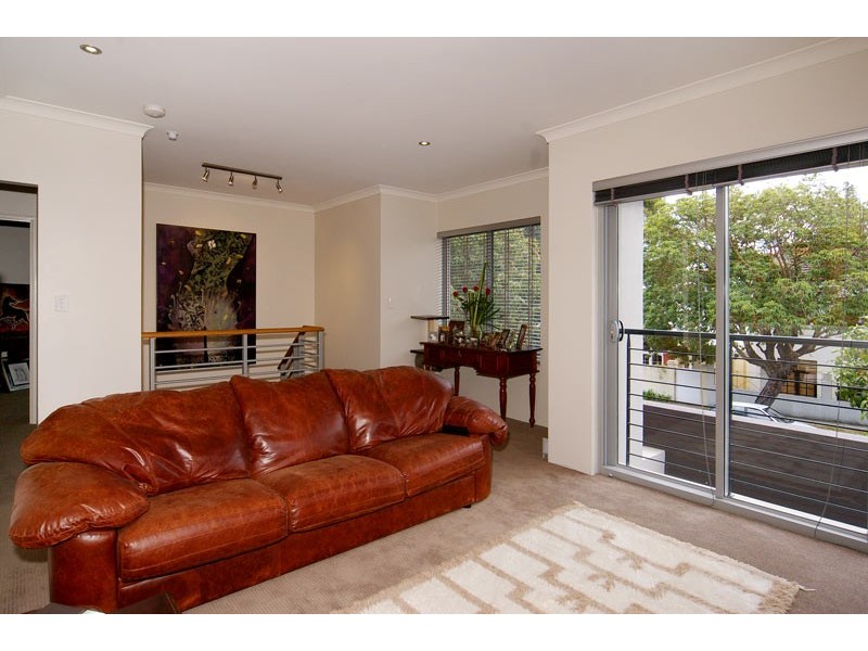 129 Woolwich Street, West Leederville WA 6007