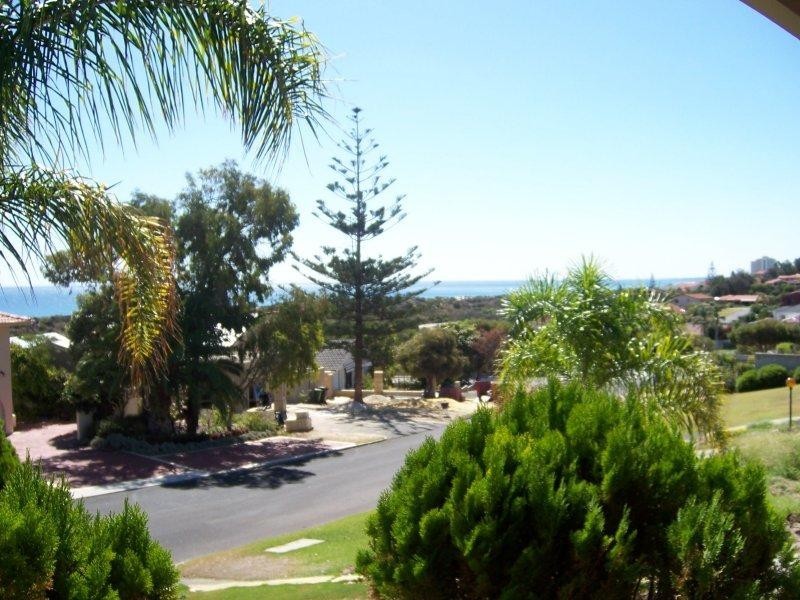 50 Aruma Way, City Beach WA 6015