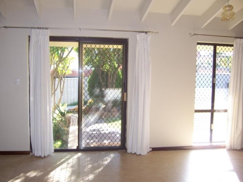 50 Aruma Way, City Beach WA 6015