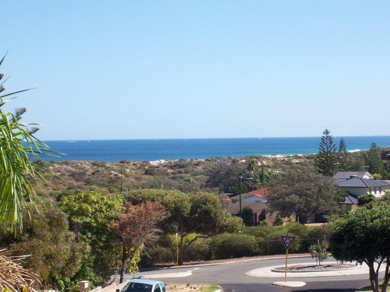 50 Aruma Way, City Beach WA 6015