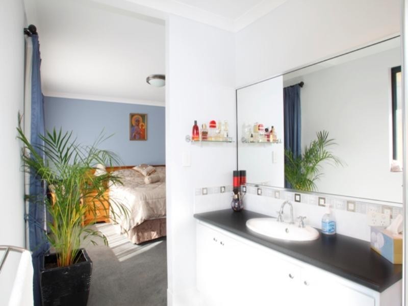 42 White Gum Drive, Jane Brook WA 6056