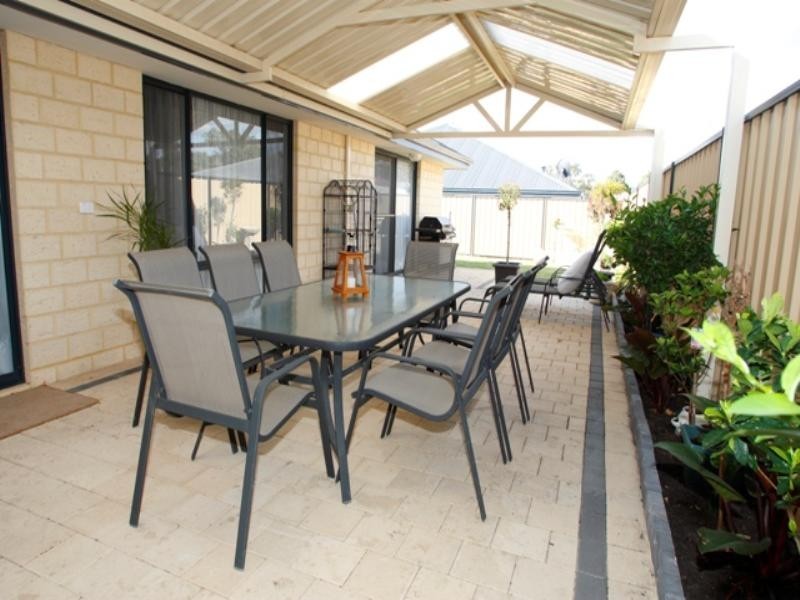 42 White Gum Drive, Jane Brook WA 6056