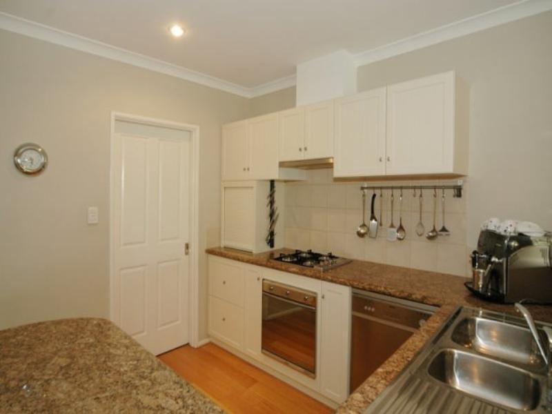 6 Juniper Bank Way, Subiaco WA 6008