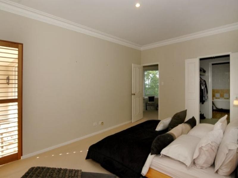 6 Juniper Bank Way, Subiaco WA 6008