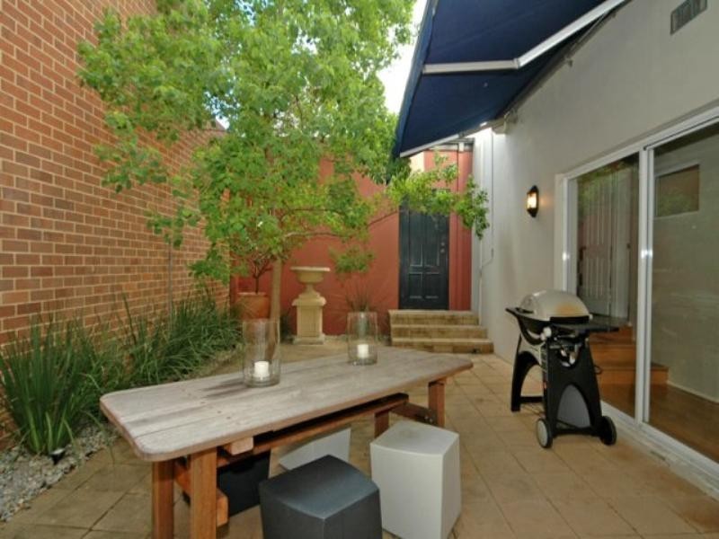 6 Juniper Bank Way, Subiaco WA 6008
