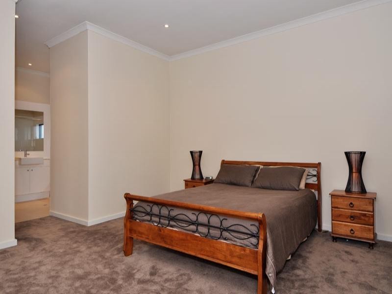 21b Tuart Street, Yokine WA 6060