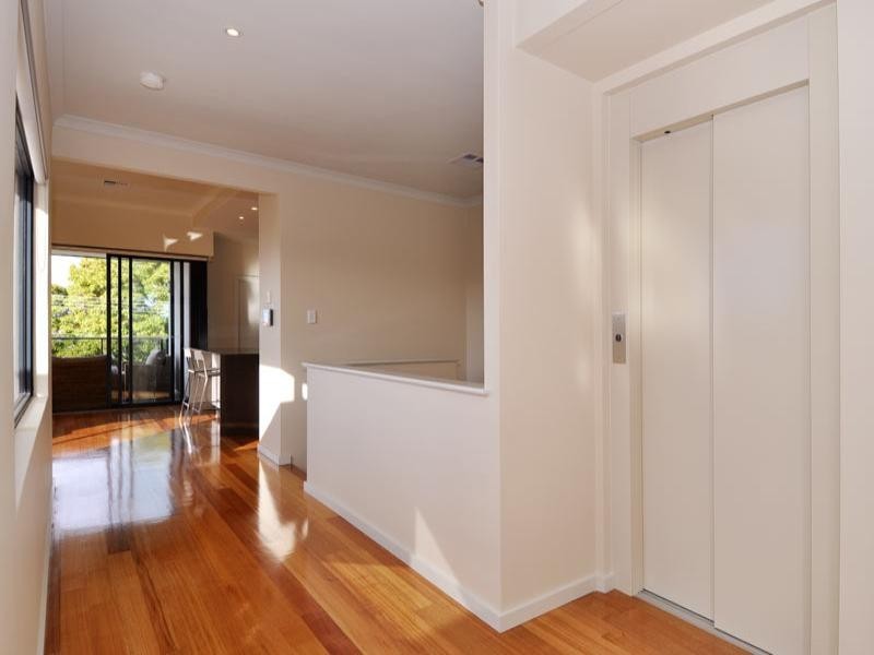 21b Tuart Street, Yokine WA 6060