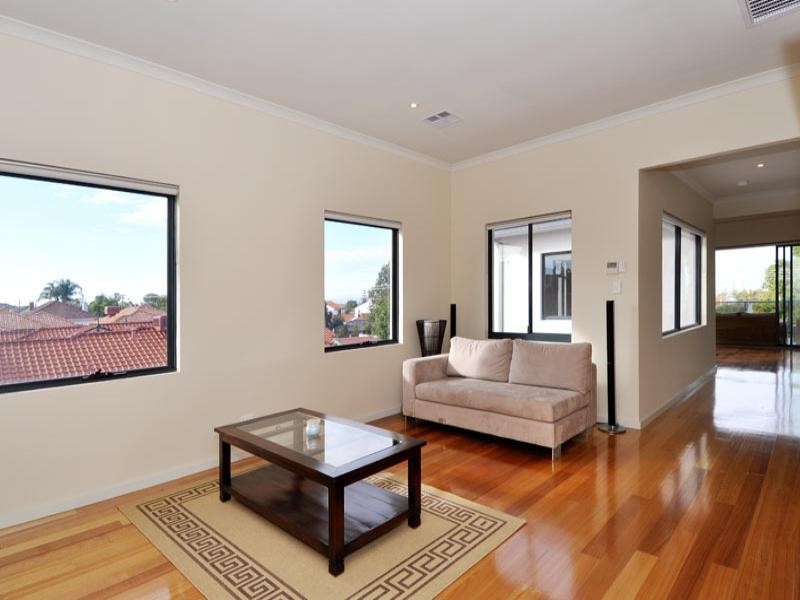 21b Tuart Street, Yokine WA 6060