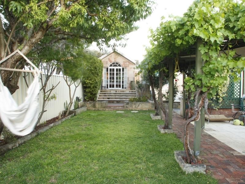 157 Hampton Road, South Fremantle WA 6162