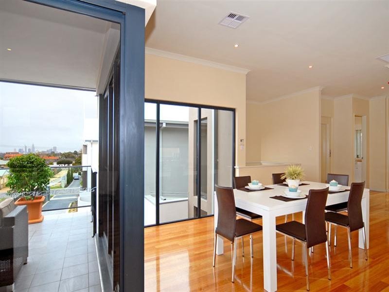 21C Tuart Street, Yokine WA 6060
