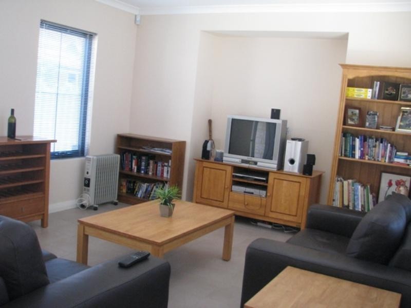 22B Newhaven Way, Nollamara WA 6061