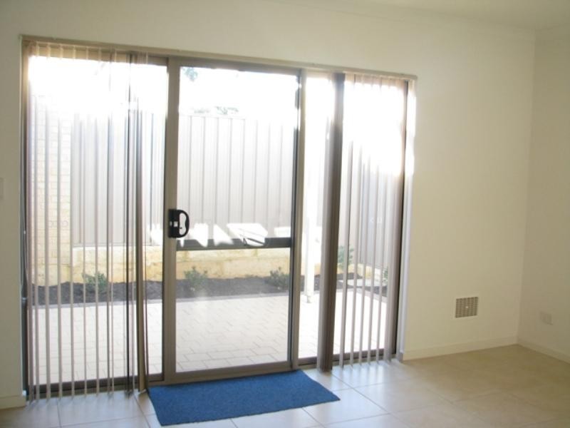 8 Viognier Link, Pearsall WA 6065