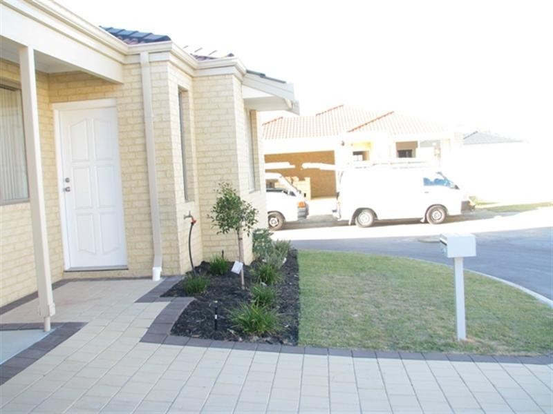 8 Viognier Link, Pearsall WA 6065