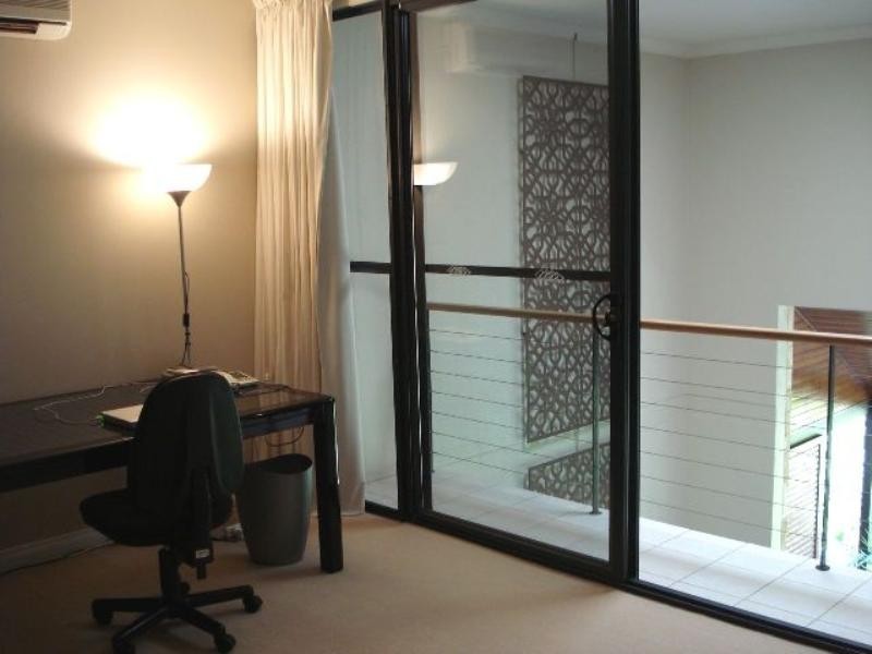 10/7 Centro Avenue, Subiaco WA 6008