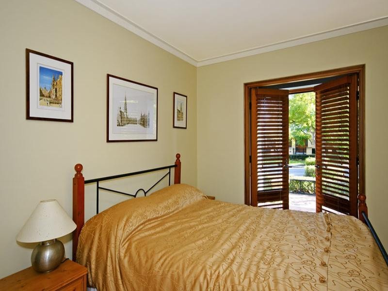 6 Old Jacaranda Way, Subiaco WA 6008