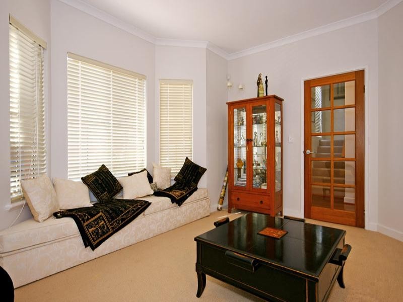 19 Tallow Tree Crescent, Subiaco WA 6008