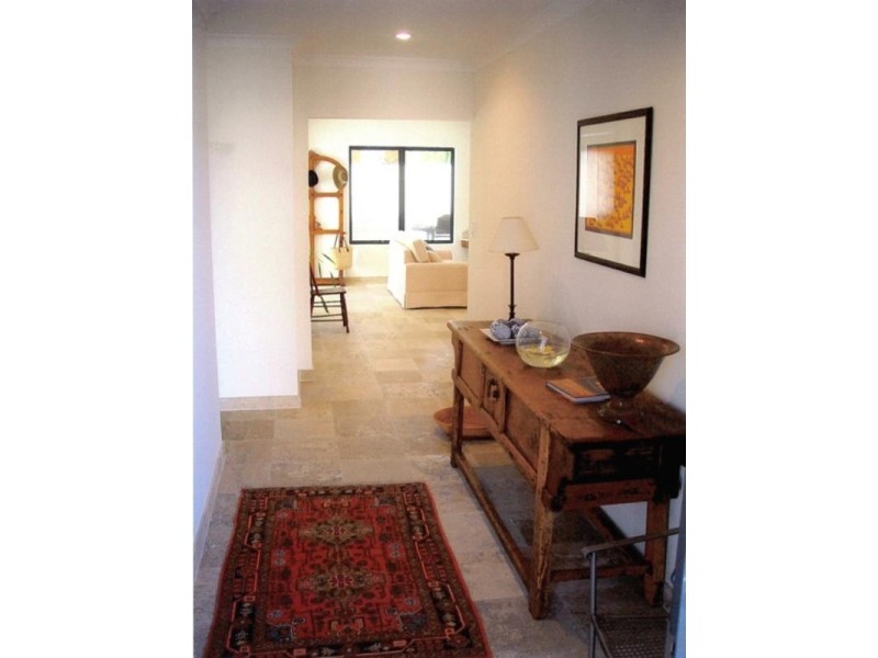 2/68 Servetus Street, Swanbourne WA 6010