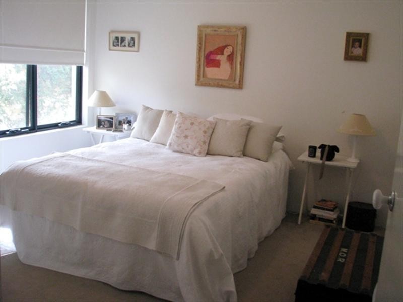 2/68 Servetus Street, Swanbourne WA 6010