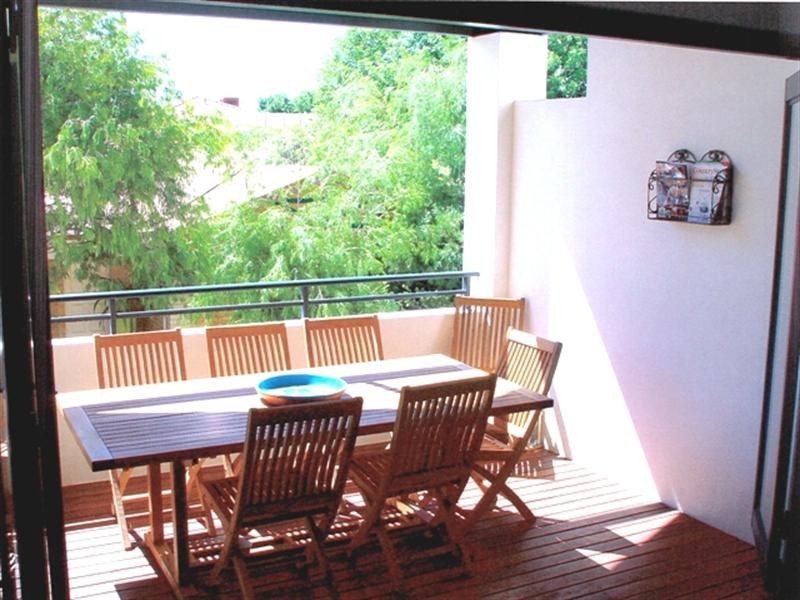 2/68 Servetus Street, Swanbourne WA 6010